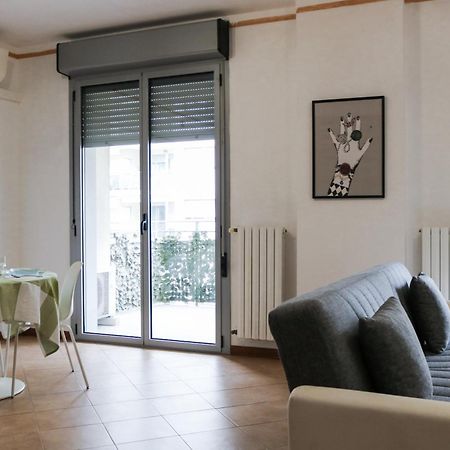 Apartamento Urban Balcony Hideaway - 3 People Milán Exterior foto