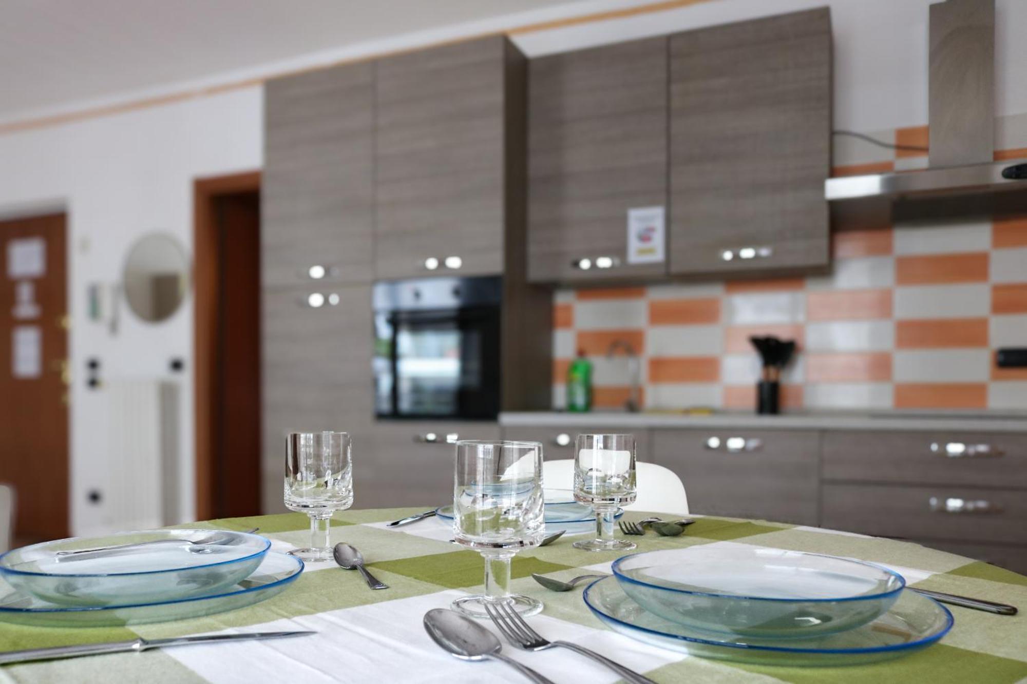 Apartamento Urban Balcony Hideaway - 3 People Milán Exterior foto
