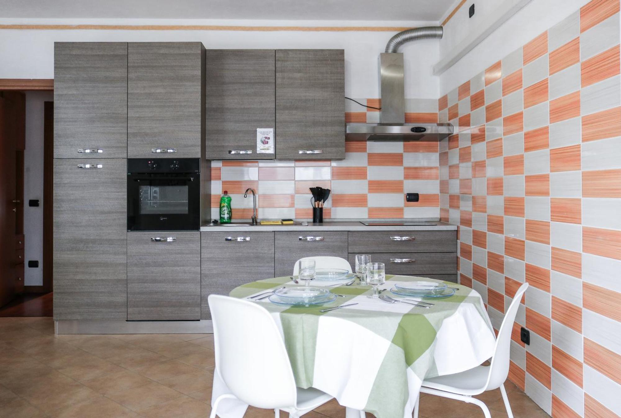 Apartamento Urban Balcony Hideaway - 3 People Milán Exterior foto